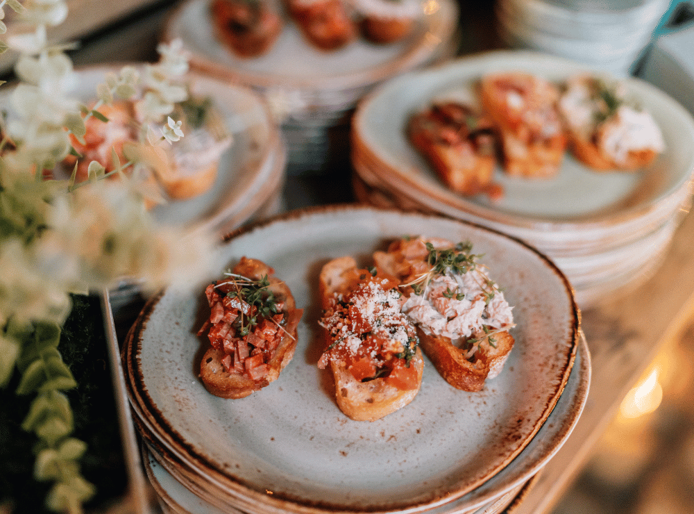 Bruschetta-Variationen und Fingerfood-Catering für eine Geburtstagsfeier in der Alten Maschinenhalle Solingen.